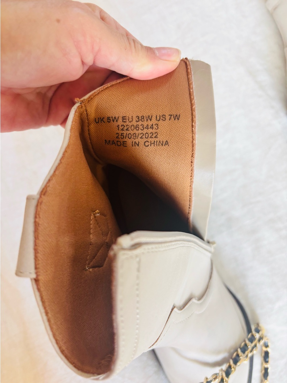 SHEIN Cream Western Ankle Boots with Stacked Heel - Picture 9 of 11